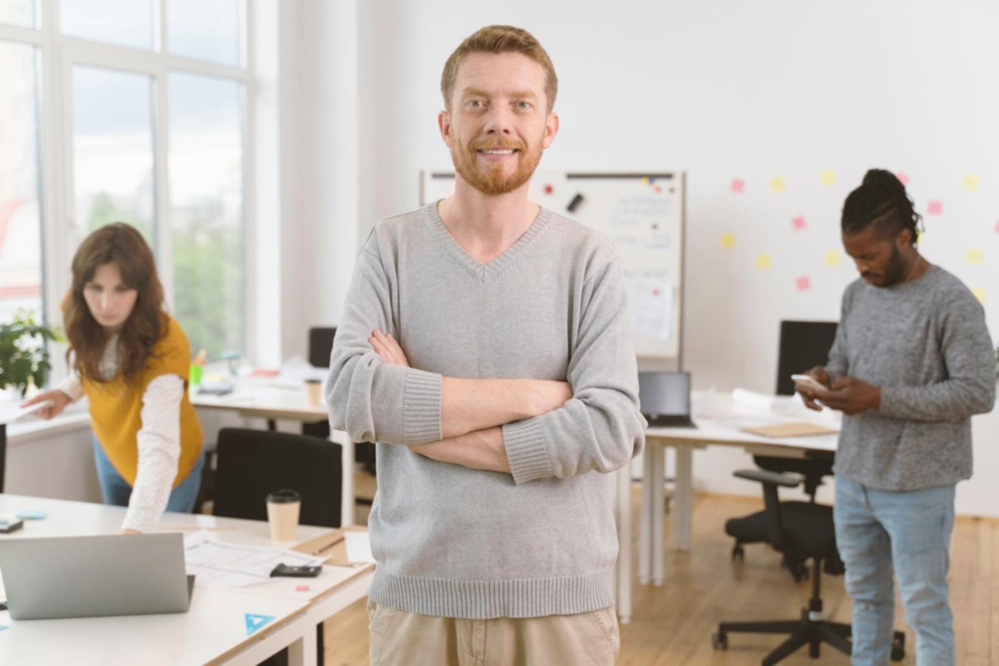 Planificación mensual con calendario y notas de gastos